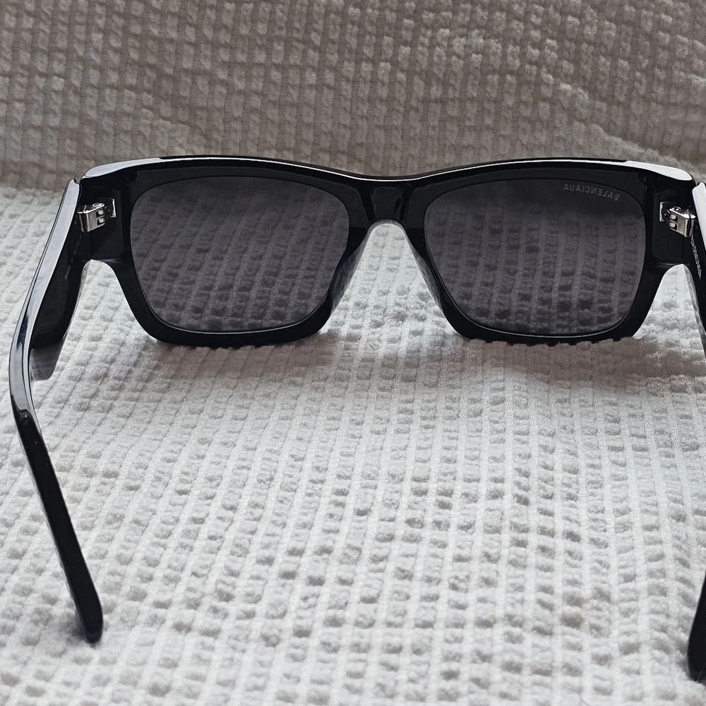 Balenciaga Sunglasses Unisex Black Square Frame with Logo BB0262SA